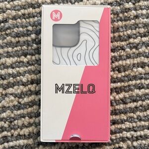 NWT Pink and White Phone Case 16 max pro